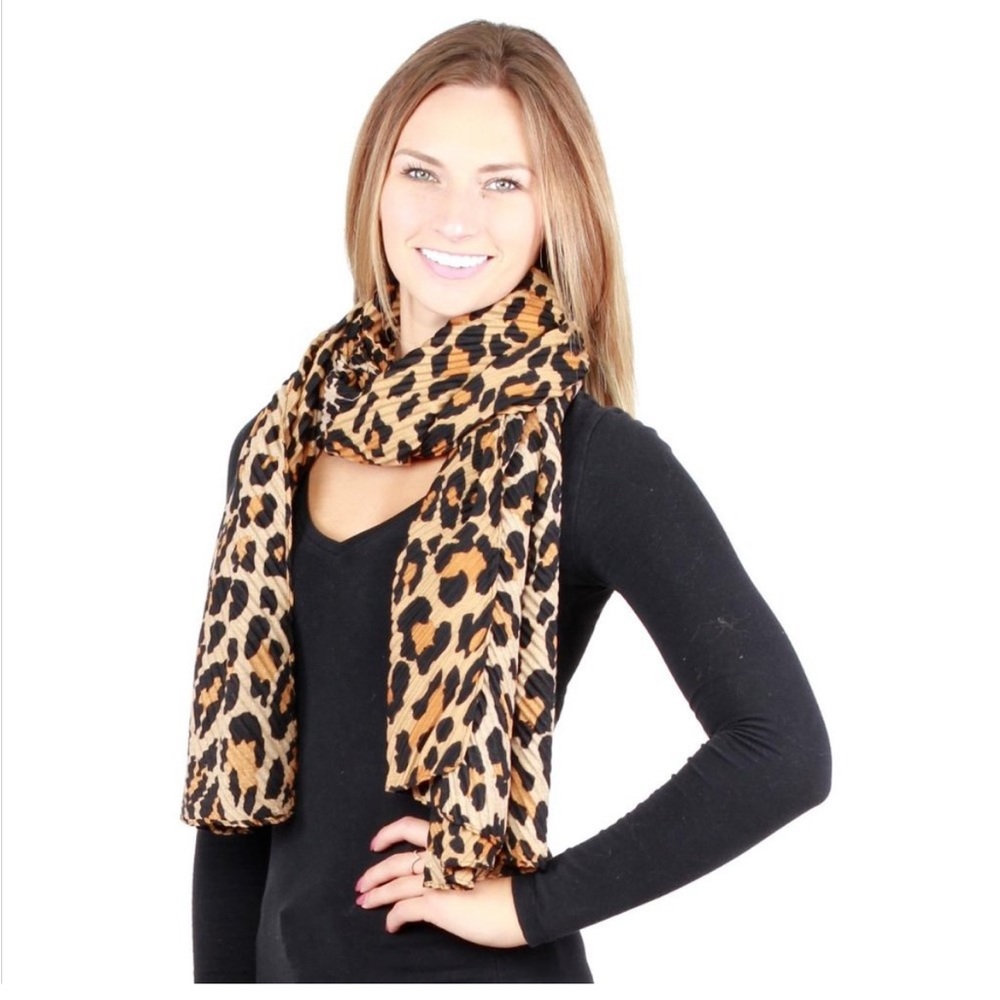 Pleated Cheetah Print Scarf